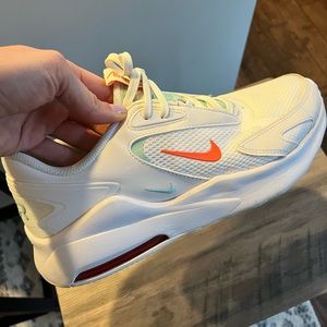Women’s Nike air max size 10